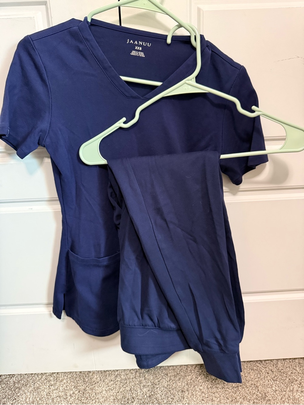 Jaanuu Navy Scrub set